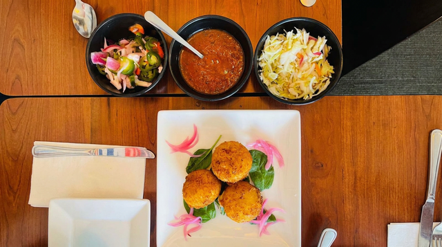 Bolitas de Yuca con Camarones.